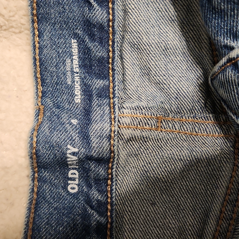 Old Navy Slouchy Straight High Rise Frayed Blue Jean Shorts Size 4 Denim - Picture 2 of 7